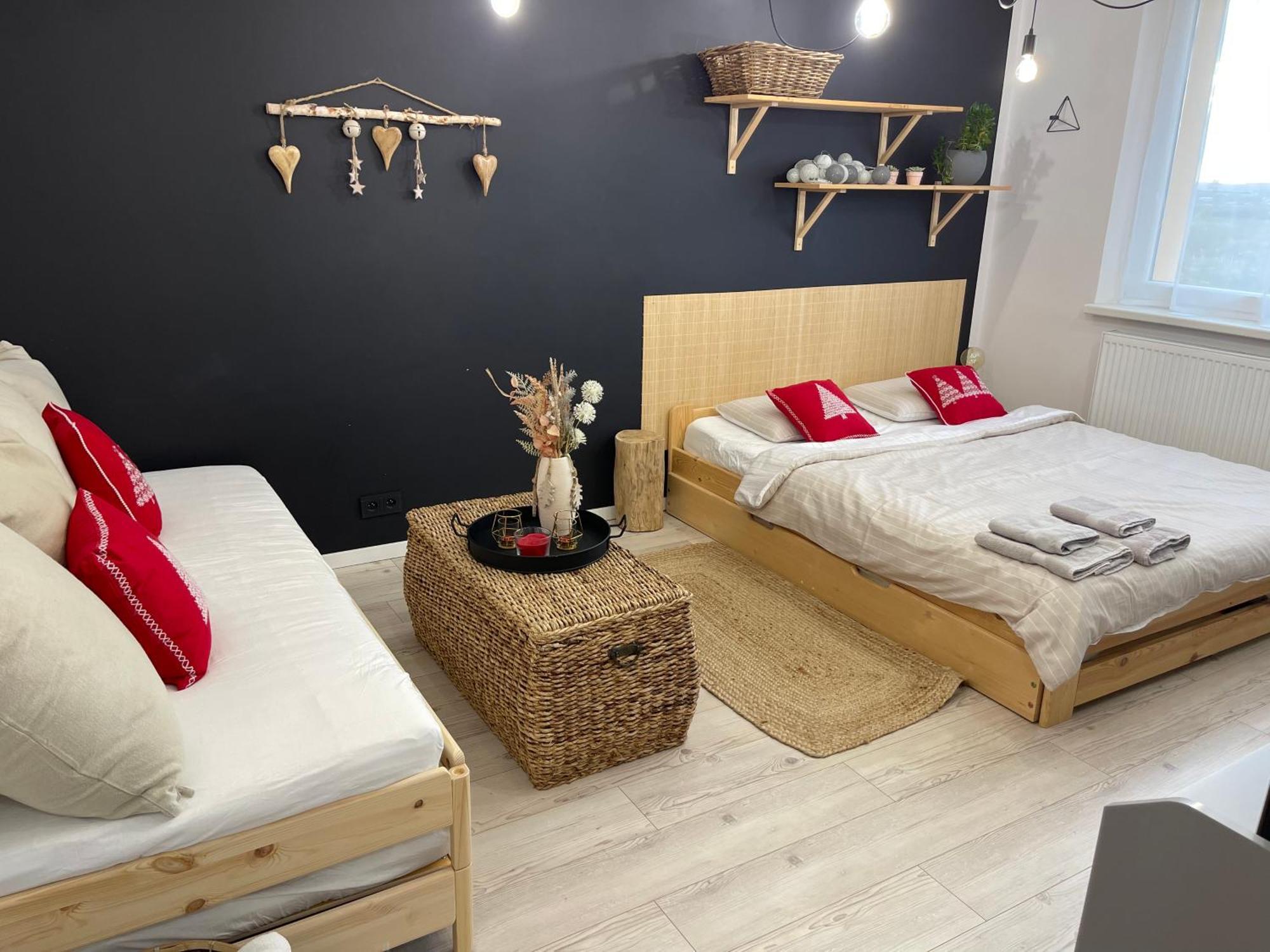 Bytecek U Lesa Apartment *